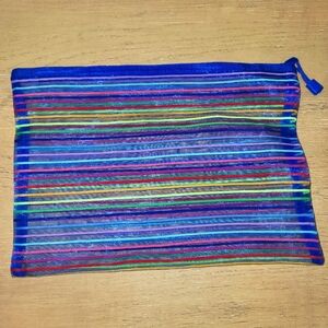 NWOT Large Rainbow 🌈 Clutch